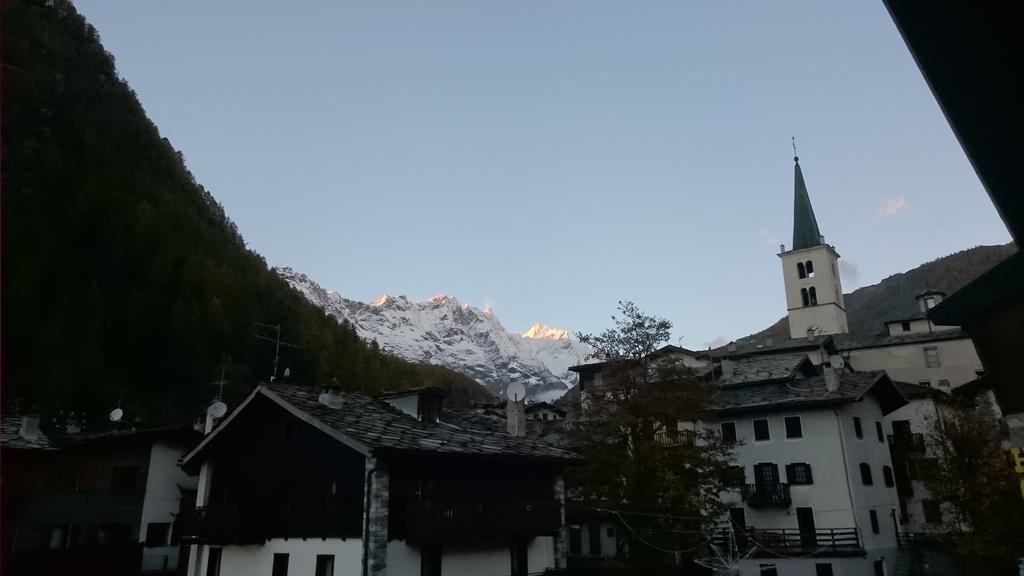 Hotel Al Caminetto Valtournenche Ngoại thất bức ảnh