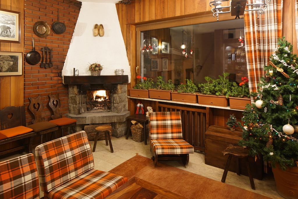 Hotel Al Caminetto Valtournenche Ngoại thất bức ảnh