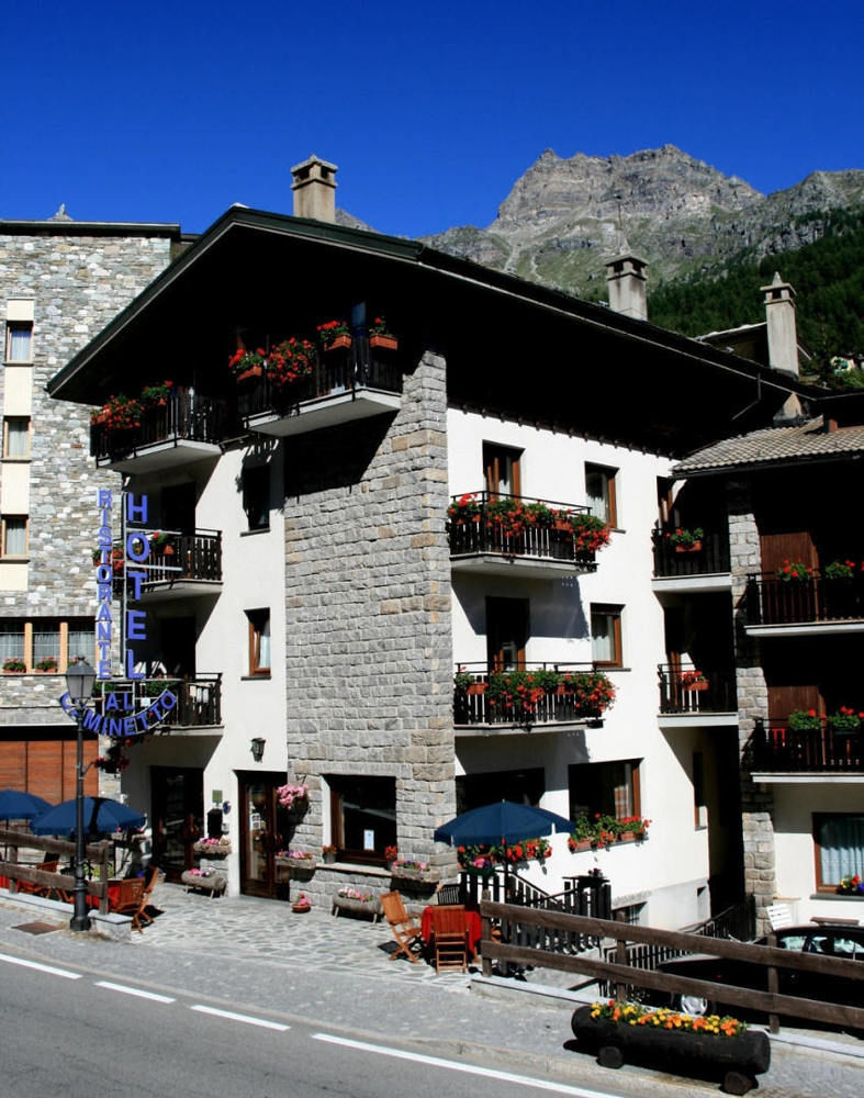 Hotel Al Caminetto Valtournenche Ngoại thất bức ảnh